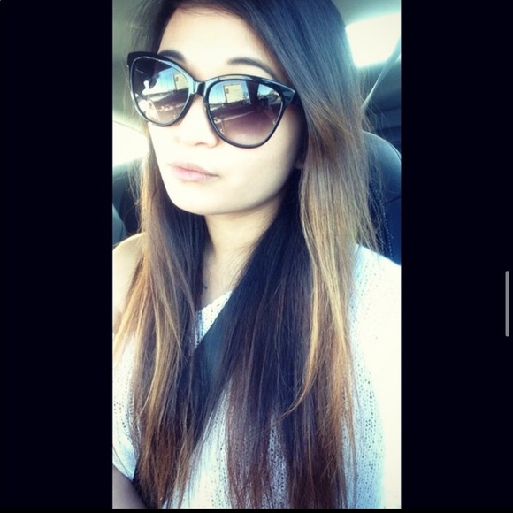 Marc by Marc Jacobs Cat Eye Sunglasses - Picture 4 of 4